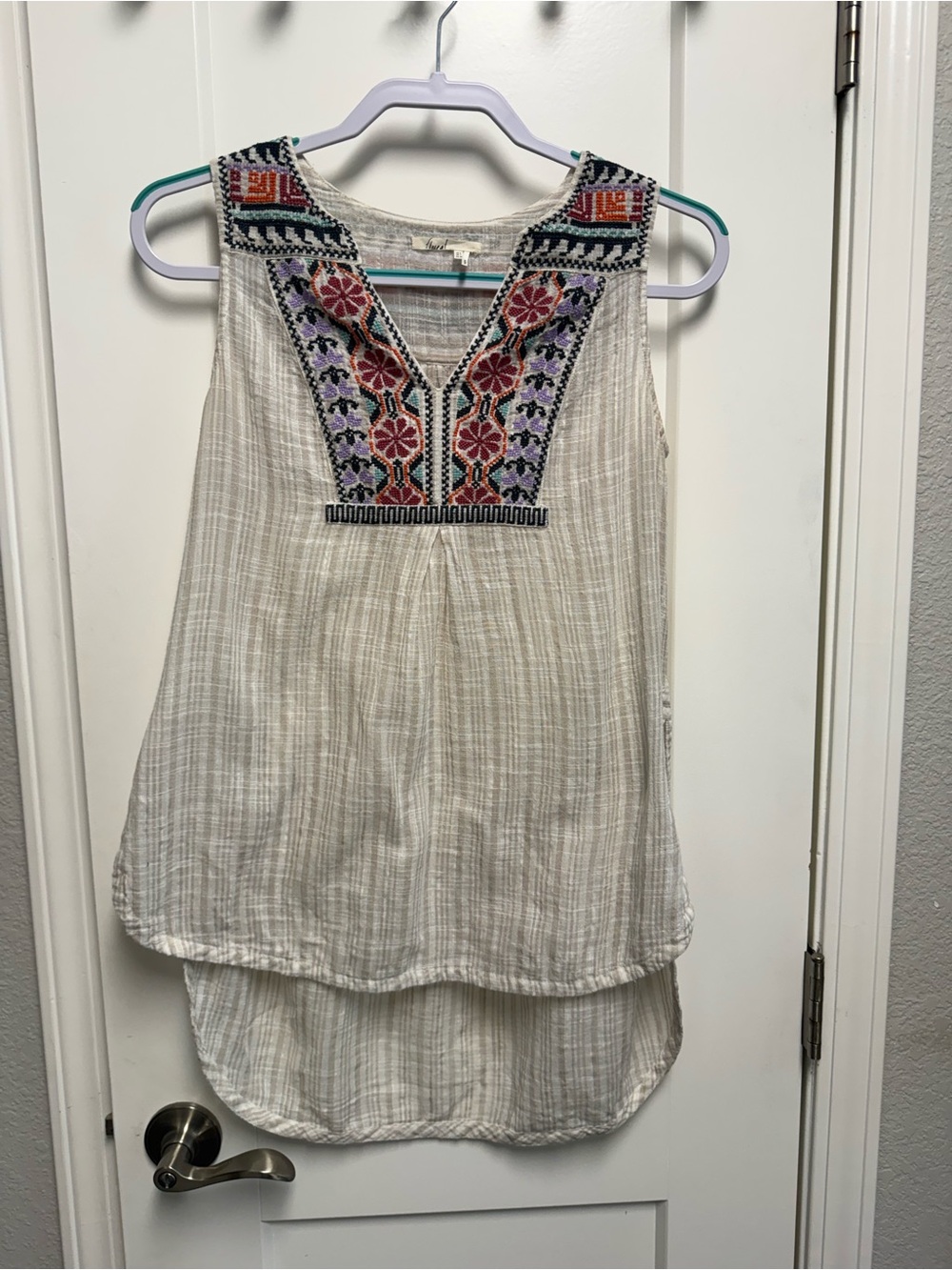 Anthropologie Floreat Cream Embroidered Sleeveless V-Neck Tunic